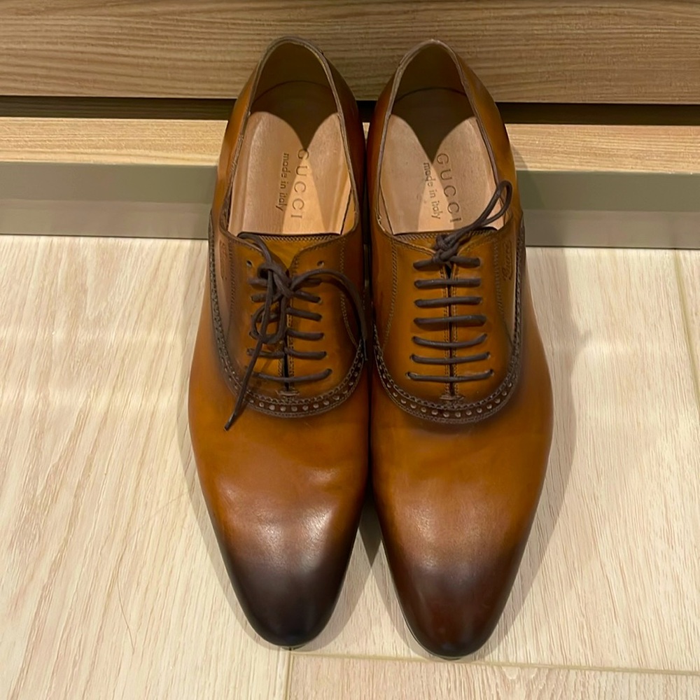Gucci, men’s Oxford shoes.